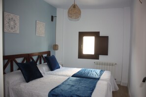 3 bedrooms, iron/ironing board, travel crib, free WiFi