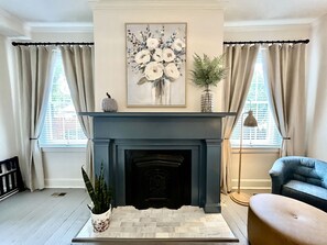 Interior - Matrons Room at The Willis-James (Chillicothe)