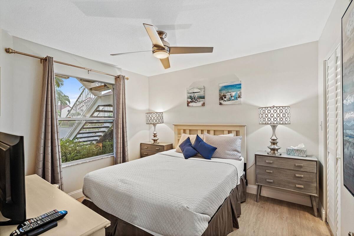 Condo, 2 habitaciones | Decoración personalizada y muebles diferentes 