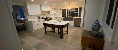 Dining tables, kitchen islands