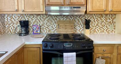 Perfect for large families and groups, located walking distance to Downtown