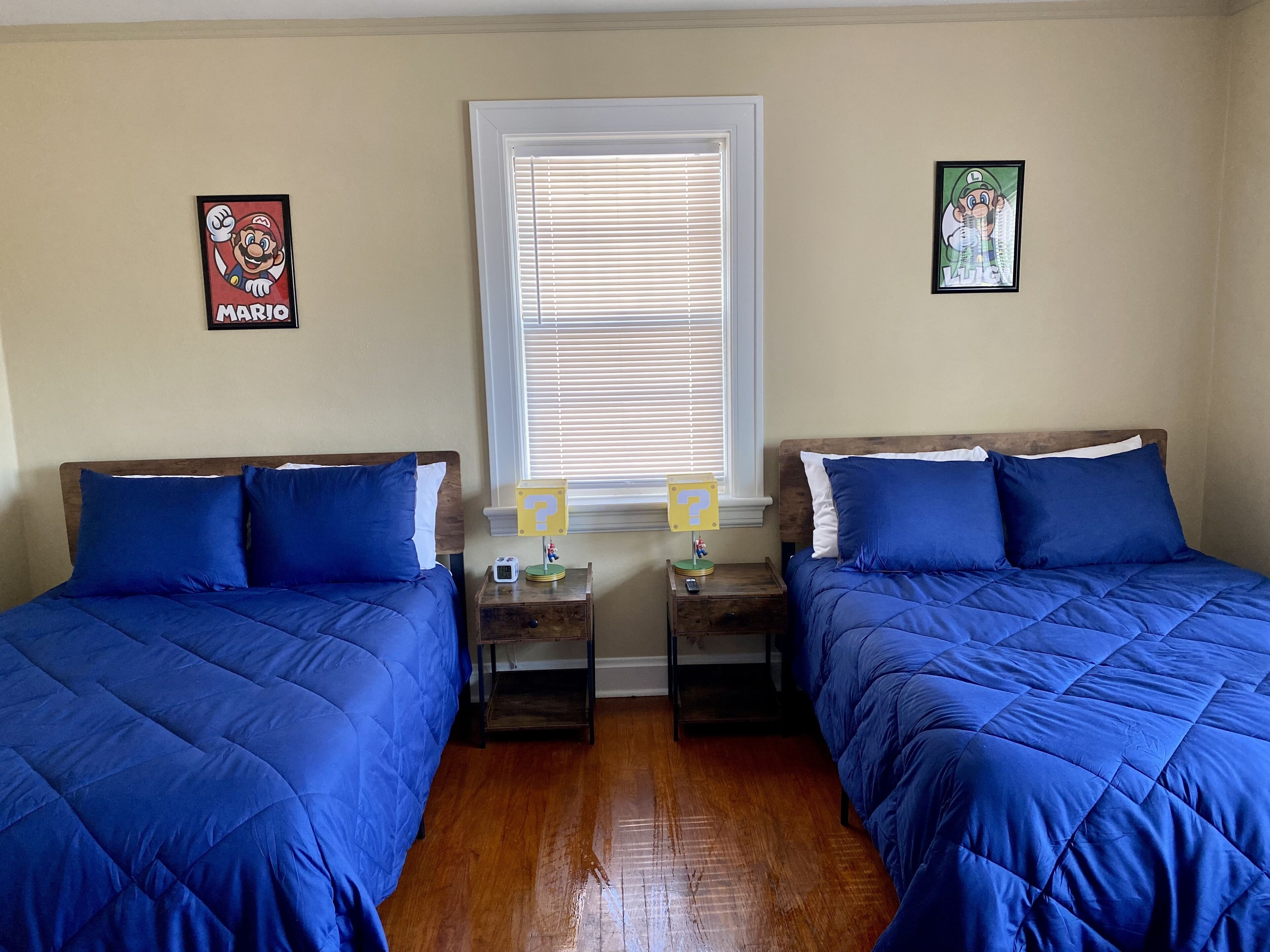 3 habitaciones, escritorio, tabla de planchar con plancha y wifi gratis 