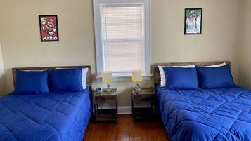 3 habitaciones, escritorio, tabla de planchar con plancha y wifi gratis