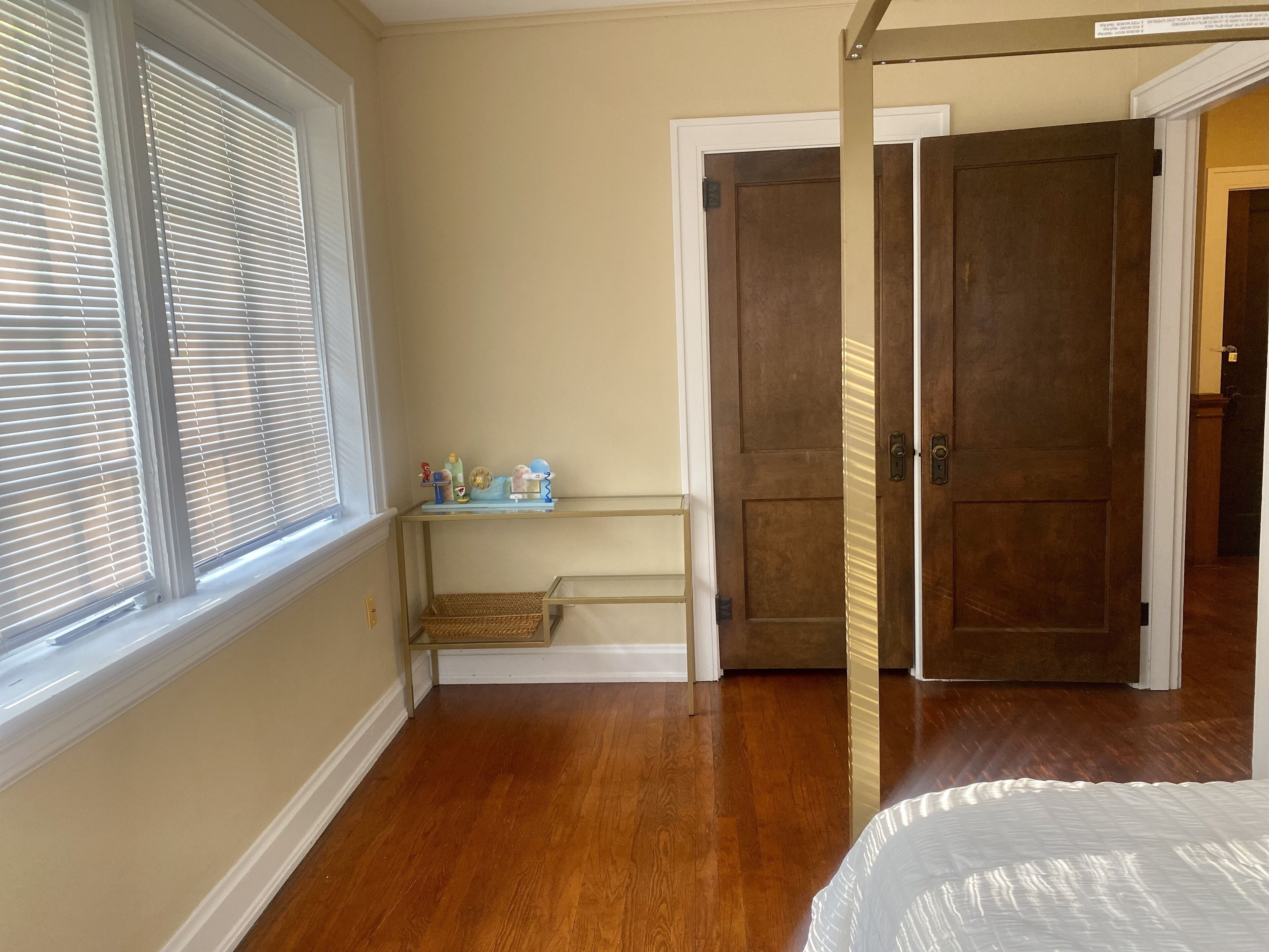 3 makuuhuonetta, työpöytä, silitysrauta/-lauta, ilmainen Wi-Fi