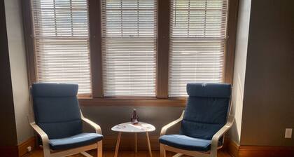 Perfect for large families and groups, located walking distance to Downtown