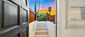 Netflix, Bikes, Stocked Kitchenette, Beach Gear