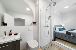 Hair dryer - "Hafenloge": swimming pool, sea view, 2 bedrooms, terrace, directly on the Baltic Sea. (Olpenitz)