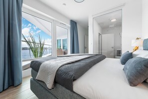 2 bedrooms, iron/ironing board, free WiFi - "Hafenloge": swimming pool, sea view, 2 bedrooms, terrace, directly on the Baltic Sea. (Olpenitz)
