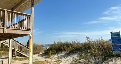 Summer Days – Down | Oceanfront 2BR Duplex • Steps to Sand • Cherry Grove