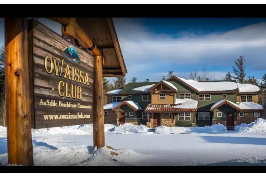 Owaissa Oasis: 3 mins to Whiteface, 13 to Placid, very family friendly, lake...
