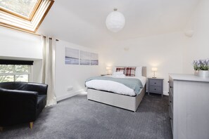 House, 1 Bedroom - JOIVY Beautiful 2-Br Mews Home, Near Princes Street (Edinburgh)