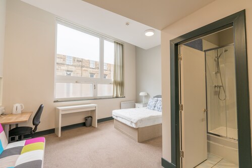 JOIVY Cosy Rooms In In Newington