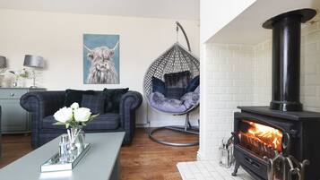 Apartment, Hot Tub | Living area | TV
