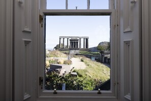 View from property - JOIVY Observatory House (Edinburgh)