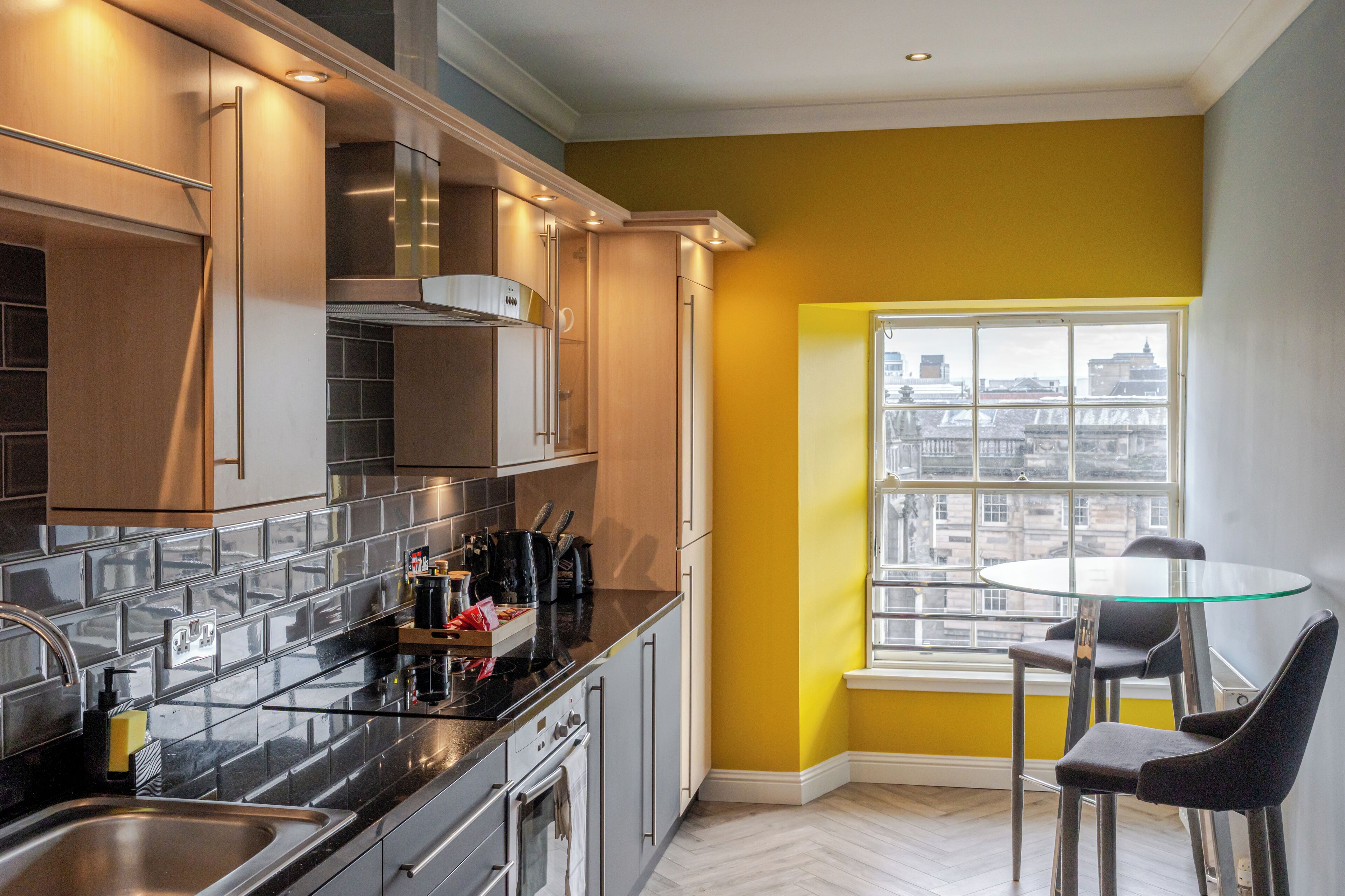 Arbetsyta för laptop, strykjärn/strykbräda, gratis wi-fi och sängkläder