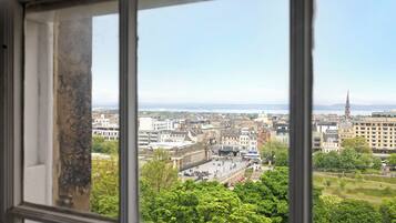 3 bedrooms, desk, laptop workspace, iron/ironing board