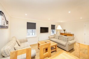 公寓, 3 间卧室 | 起居区 | 电视