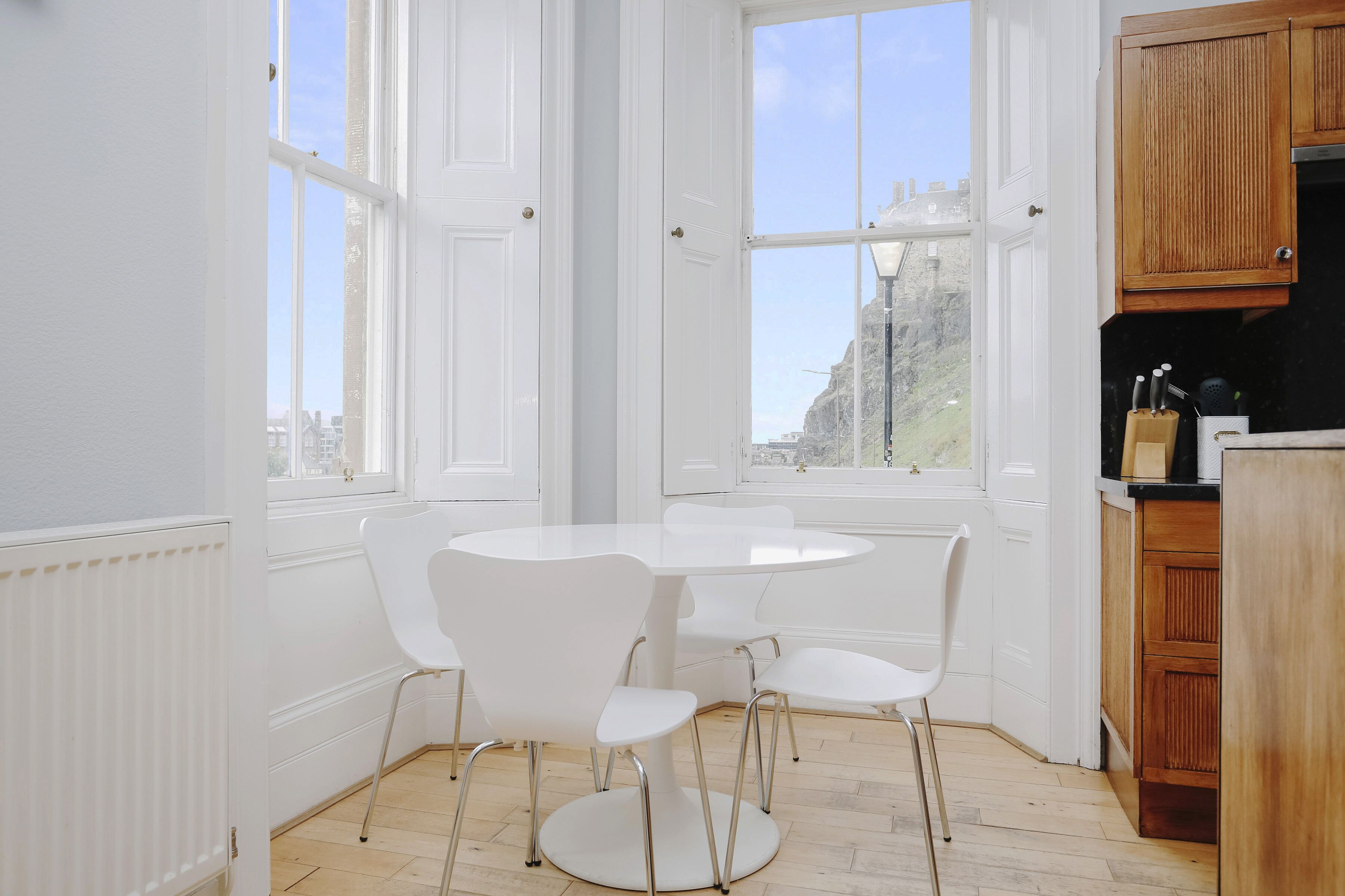 Apartment, 2 Bedrooms, City View | Dining room