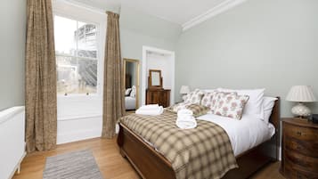 Apartment, 2 Bedrooms | 2 bedrooms, laptop workspace, iron/ironing board, free WiFi