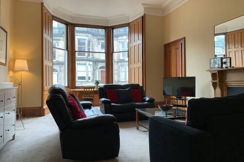 Appartement, 1 chambre | Aire de séjour | Téléviseur