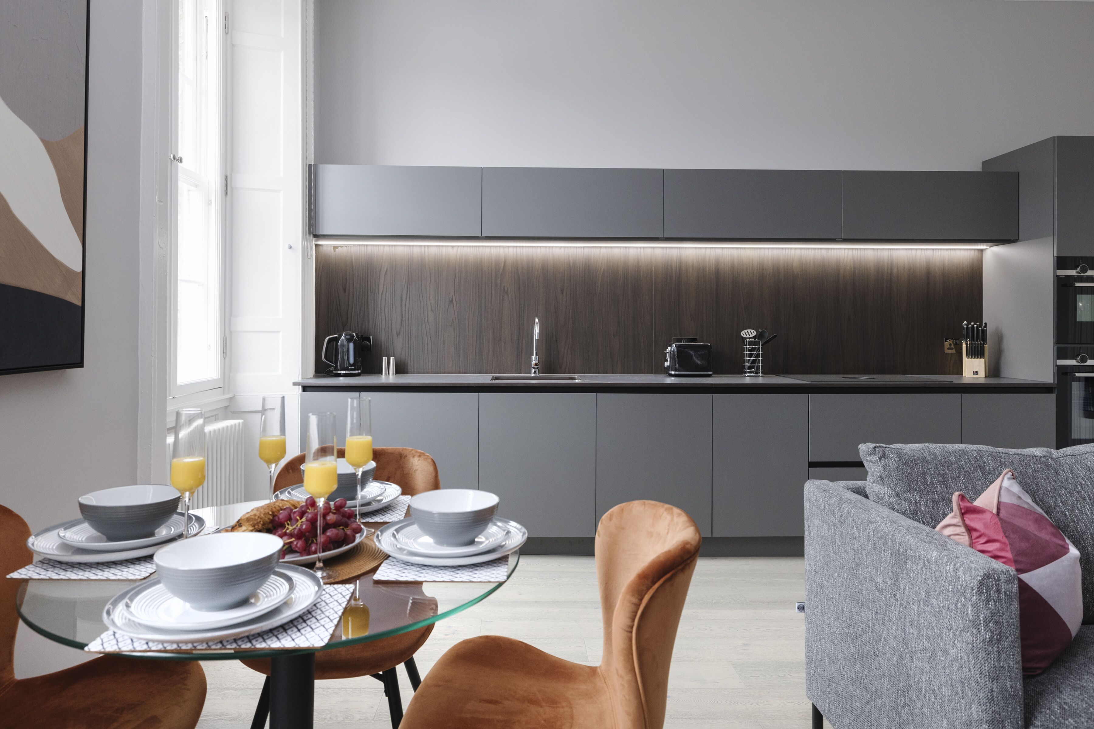 Apartment, 2 Bedrooms | Living area | TV