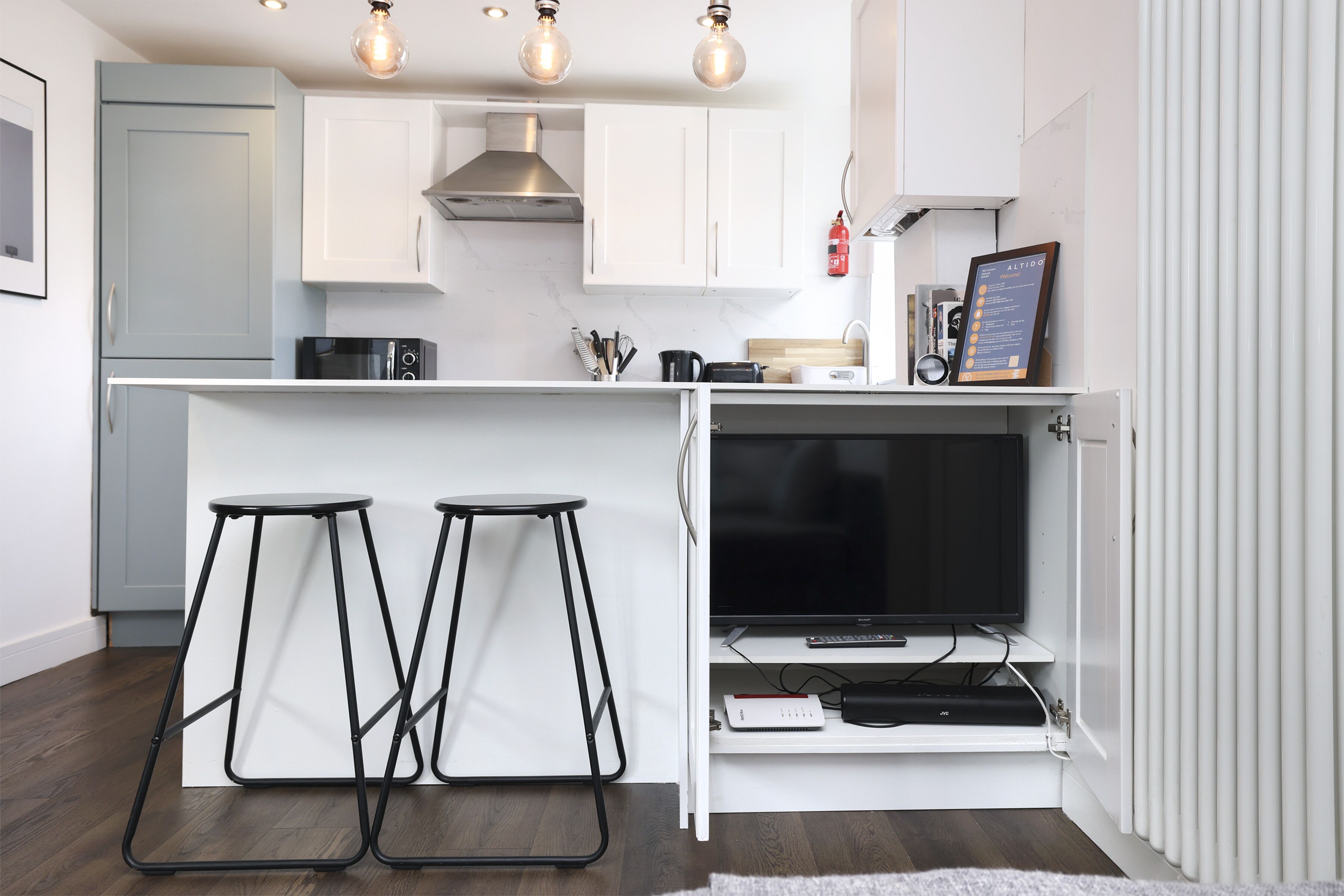 Apartment, 1 Schlafzimmer, Balkon | Wohnbereich | Fernseher