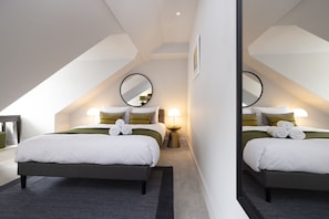 Apartamento, 2 quartos | 2 quartos, escrivaninha, espaço de trabalho para notebook