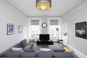 Apartment, 4 Bedrooms | Living area | TV - JOIVY 4-Bed Stylish Flat In Edinburgh City Centre (Edinburgh)