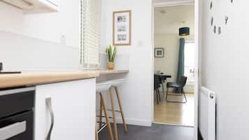 Apartment, 3 Bedrooms | Private kitchen