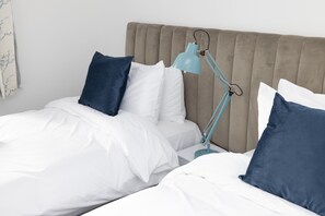 Apartment, 3 Schlafzimmer | 3 Schlafzimmer, Schreibtisch, laptopgeeigneter Arbeitsplatz