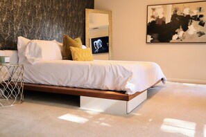 5 bedrooms, desk, iron/ironing board, free WiFi - Spacious, Relaxed 5 Bedroom Getaway (LILBURN)