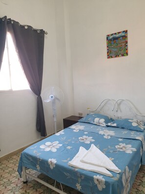 Elite tweepersoonskamer | Individueel gedecoreerd, individueel gemeubileerd, beddengoed