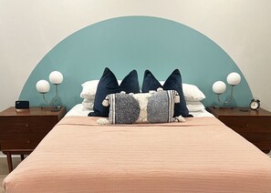 1 bedroom, desk, iron/ironing board, WiFi