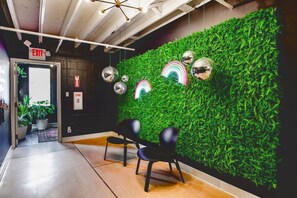 Unclassified image, 5 of 22, button