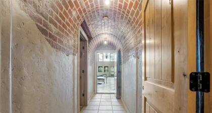 Midwest Castle Retreat sleeps 20+