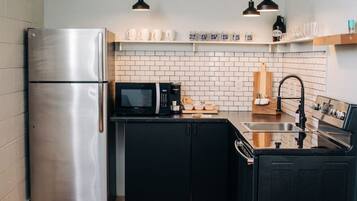 Fridge, microwave, oven, coffee/tea maker