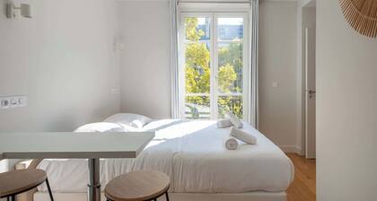 Bright and stylish Paris apartment