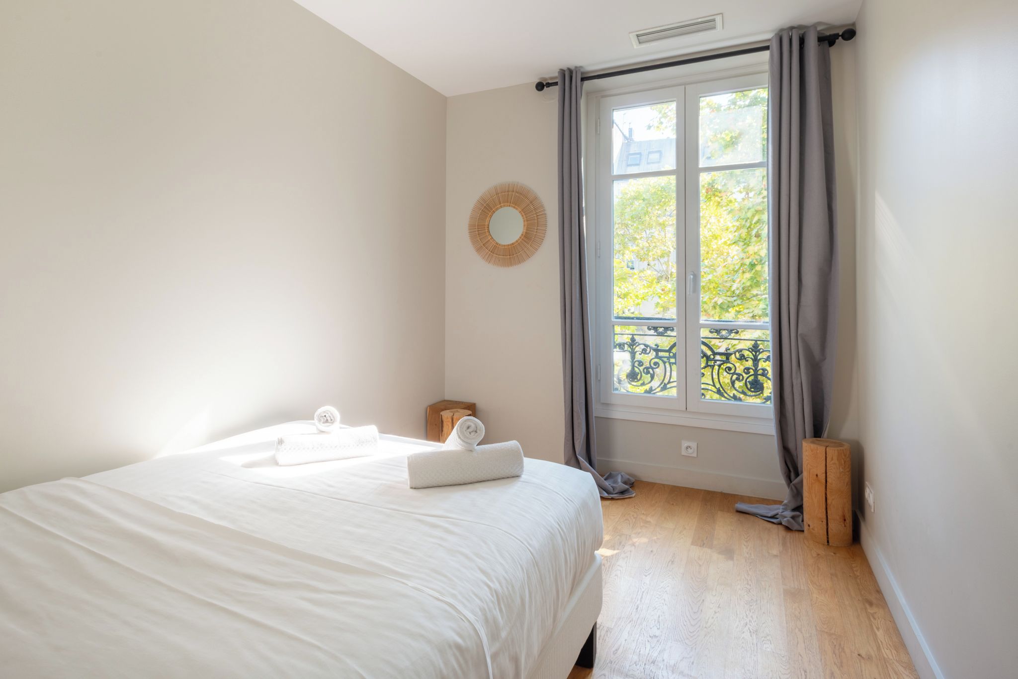 1 bedroom, internet, bed sheets
