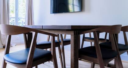 Stylish 2 bed apartment in Paris!
