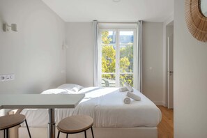 2 habitaciones, acceso a internet y ropa de cama 