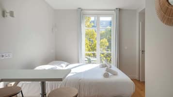 1 bedroom, internet, bed sheets