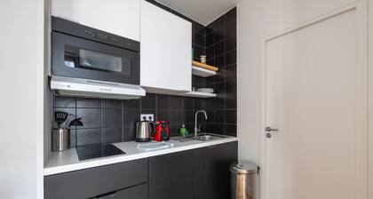 Cozy and Central 2BDR Modern Home in 10th Paris