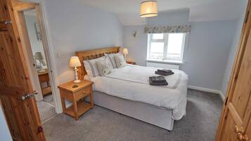 Deluxe House, Private Bathroom (Whole house) | 2 bedrooms