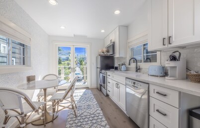 Magnolia Cottage near West Seattle's Alki Beach