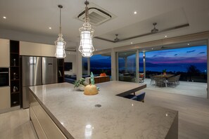 Interior - Exceptional Family&Friends Large Villa Infinity Pool, Stunning Sunset Ocean-View (จ.สุราษฎร์ธานี)