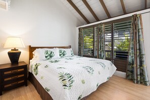 4 bedrooms, travel crib, free WiFi, bed sheets
