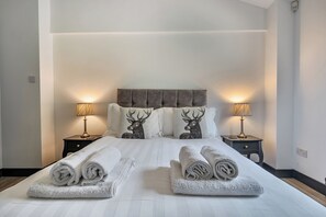 2 bedrooms, individually decorated, individually furnished, free WiFi