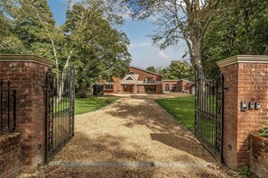 Exterior - The Annex (Wimborne)