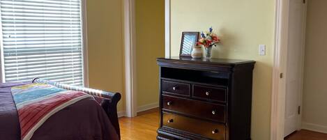 3 bedrooms, iron/ironing board, travel cot, free WiFi