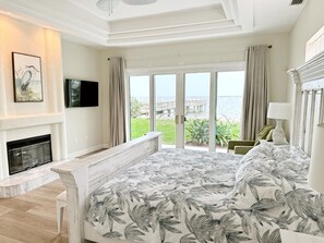 5 bedrooms, desk, iron/ironing board, free WiFi - Luxurious Waterfront Estate w/private Tennis Court/Pool/Dock - Spectacular View! (Merritt Island)